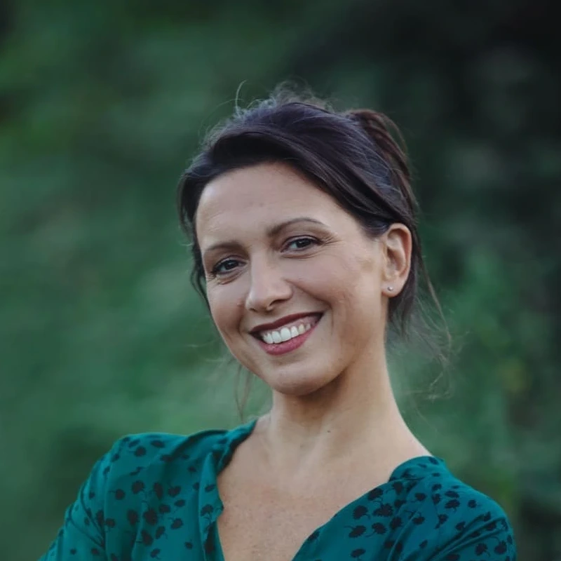 Portrait de Julie Portanguen, CEO et co-fondatrice de SOVAGES